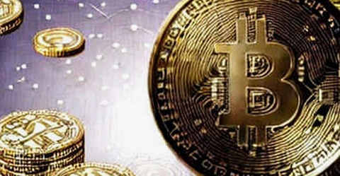 One Word, Two Regimes: What July's 'Moderate' Jobs Report Signals for Crypto Liquidity One Word, Two Regimes: What July's 'Moderate' Jobs Report Signals for Crypto Liquidity